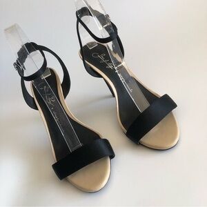Shoes of Prey Black and Cream Heels
